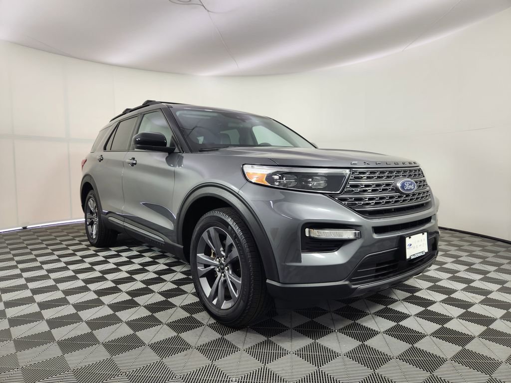 Used 2023 Gray Ford XLT image 6
