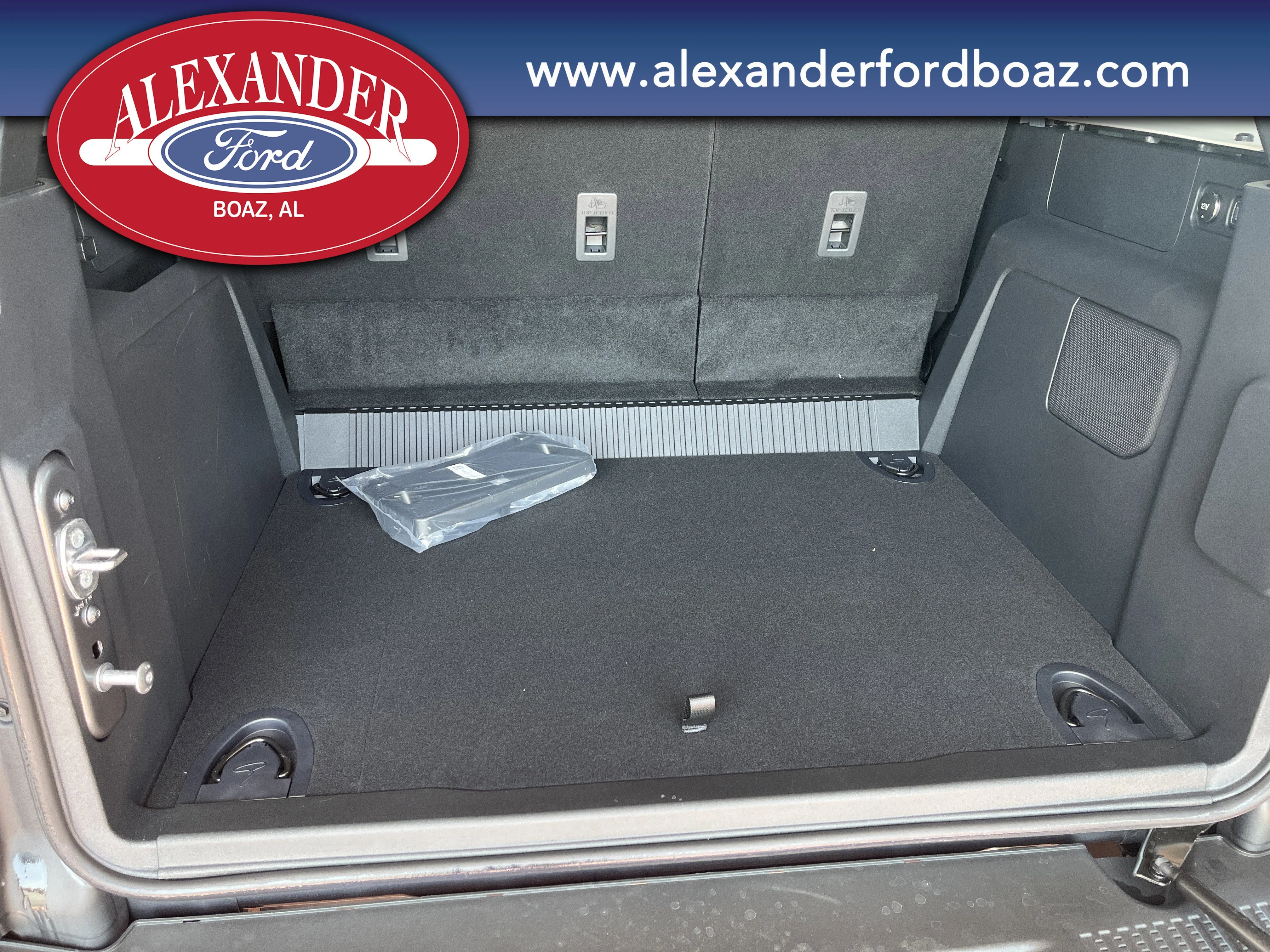 New 2026 Carbonized Gray Metallic Ford Badlands® image 18