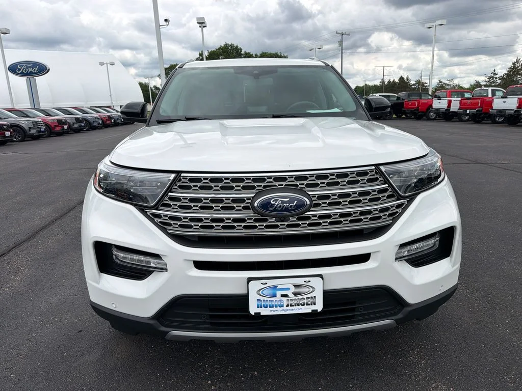 Used 2023 White Ford Limited image 8