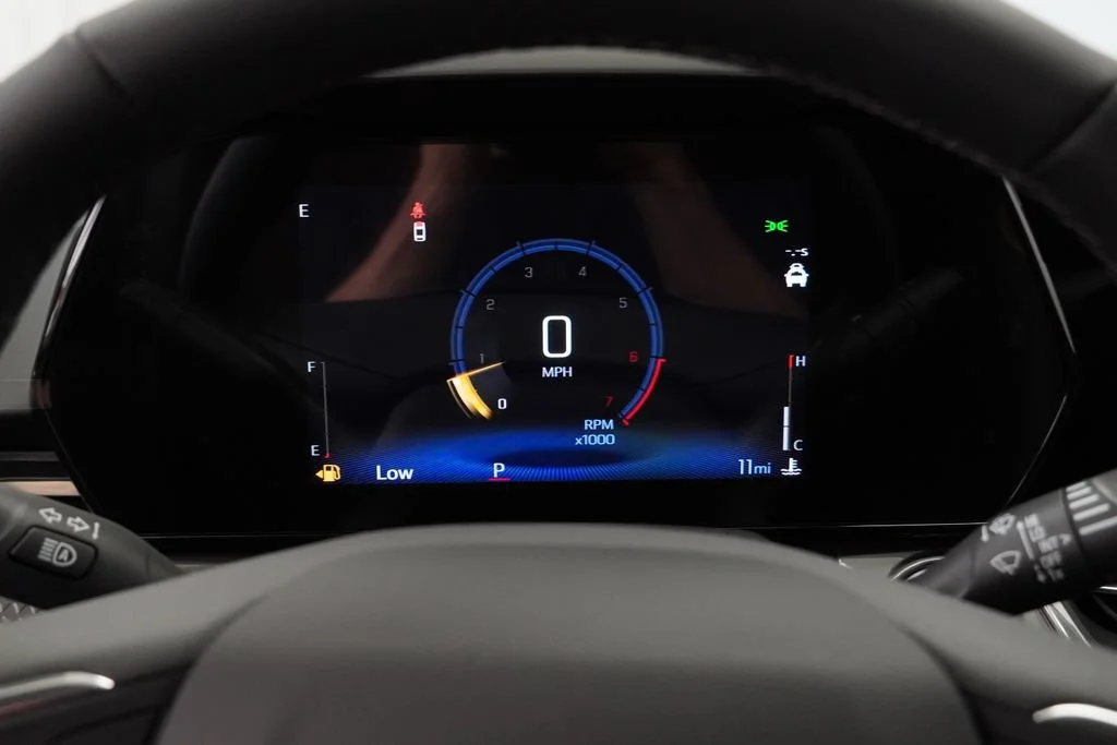 New 2026 Summit White Chevrolet ACTIV image 14