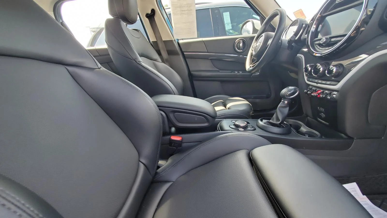 Used 2018 Island Blue Metallic MINI Cooper S image 4