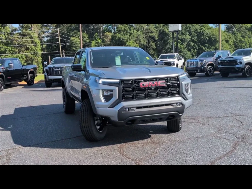 New 2026 Sterling Metallic GMC Elevation image 27