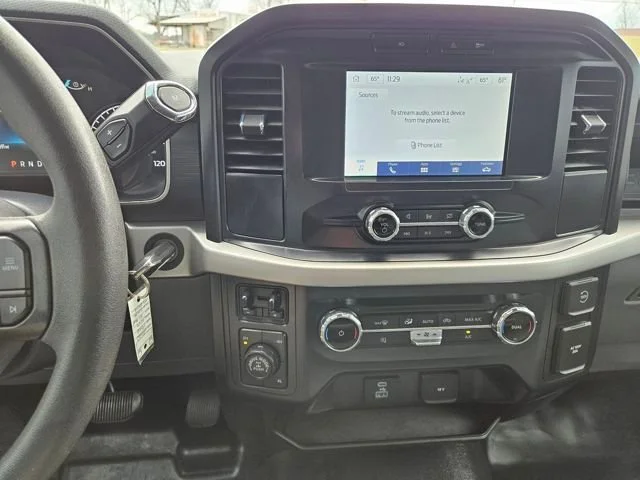 Used 2022 White Ford XL image 17
