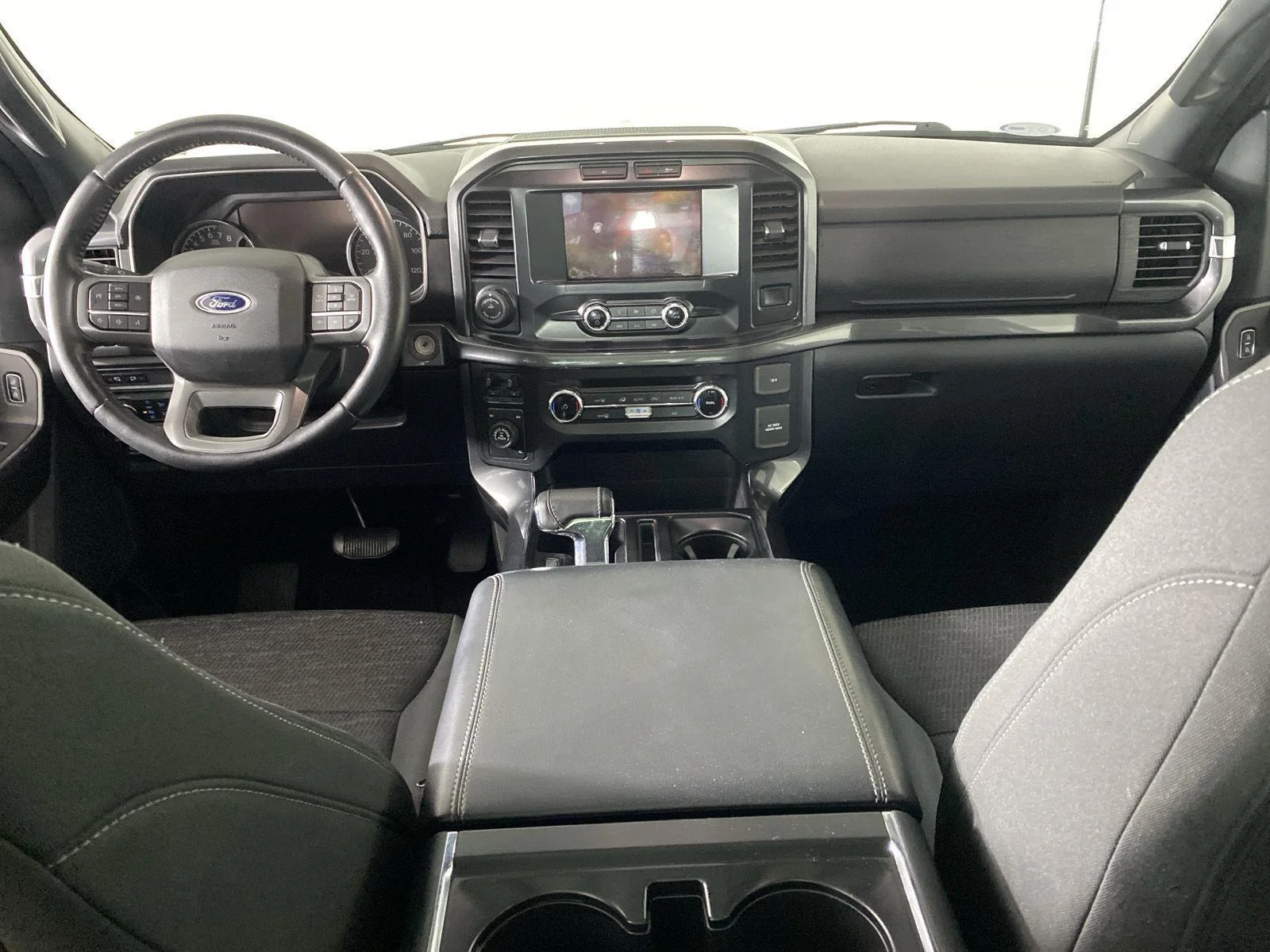 Used 2022 Space White Ford  image 2