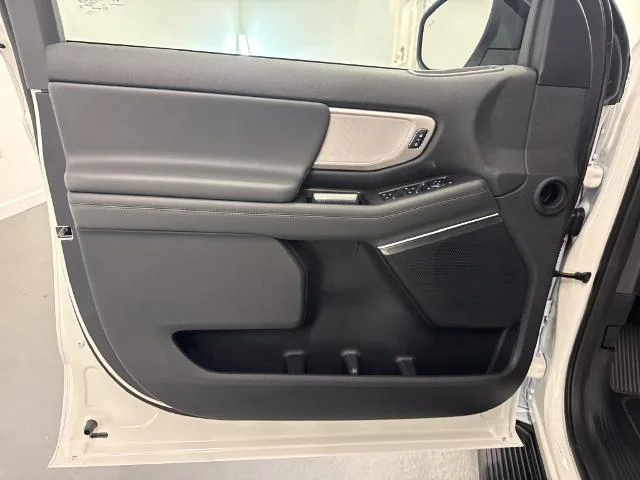 New 2026 Star White Metallic Tri-Coat Ford Active image 29