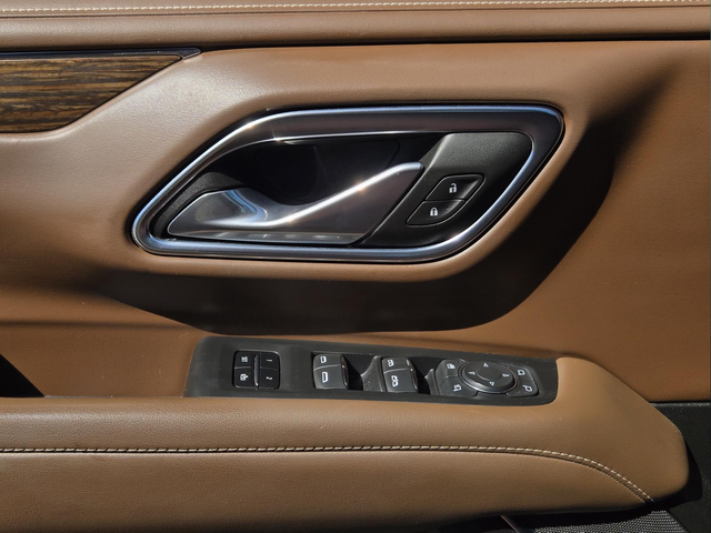 Used 2023 Beige Chevrolet High Country image 19