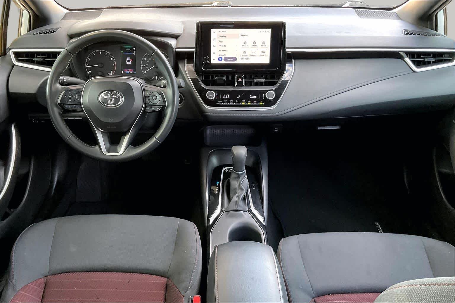 Used 2025 Ice Cap Toyota SE image 14