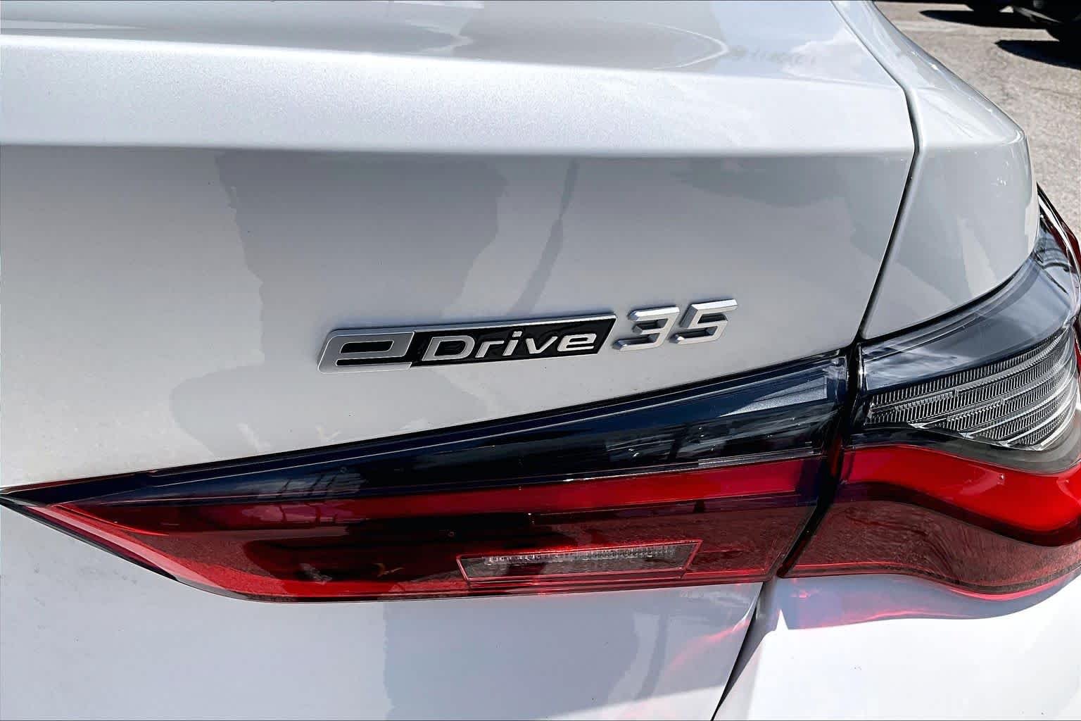 Used 2023 Mineral White Metallic BMW eDrive35 image 9