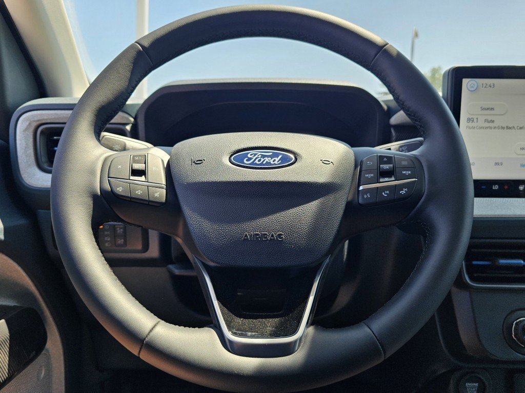 New 2025 Oxford White Ford XLT image 28