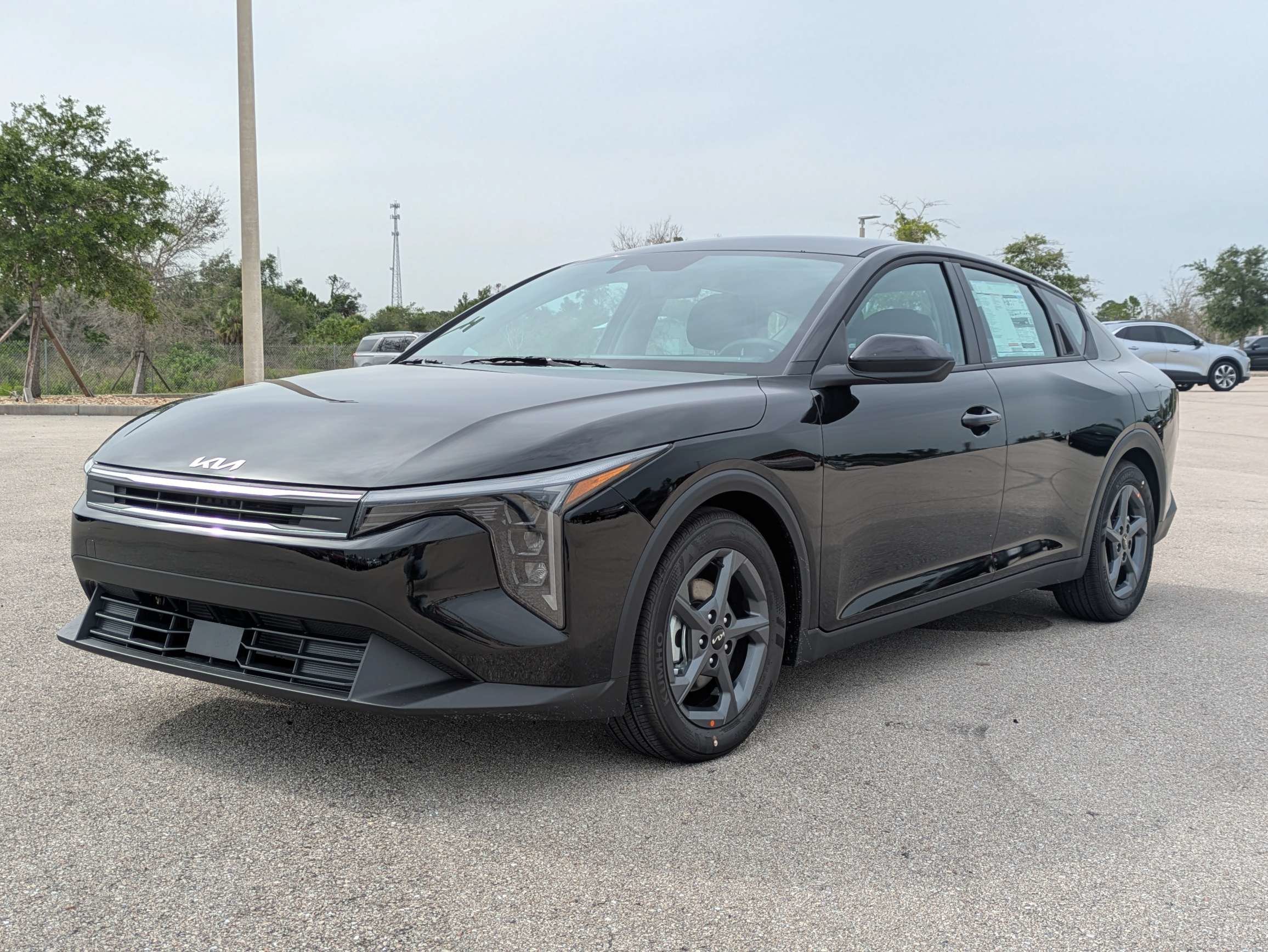 New 2026 Aurora Black Pearl Kia LXS image 9