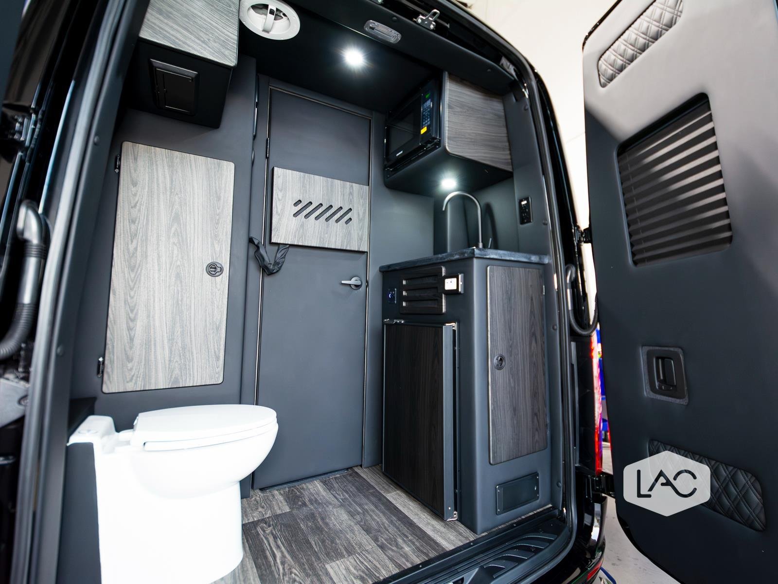 New 2026 BLACK OGV LUXURY COACH AWD 144 | ADV PKG 1.1 | PetSafe image 11