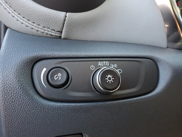 Used 2022 Gray Chevrolet LT image 25