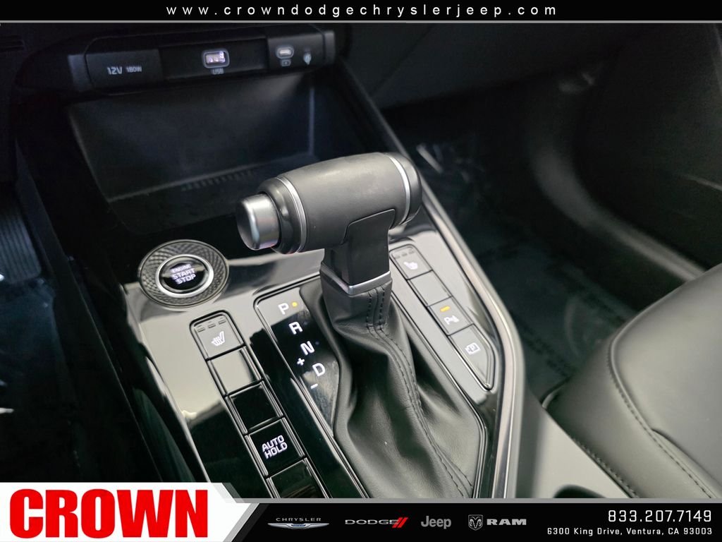 Used 2023 White Kia EX image 27