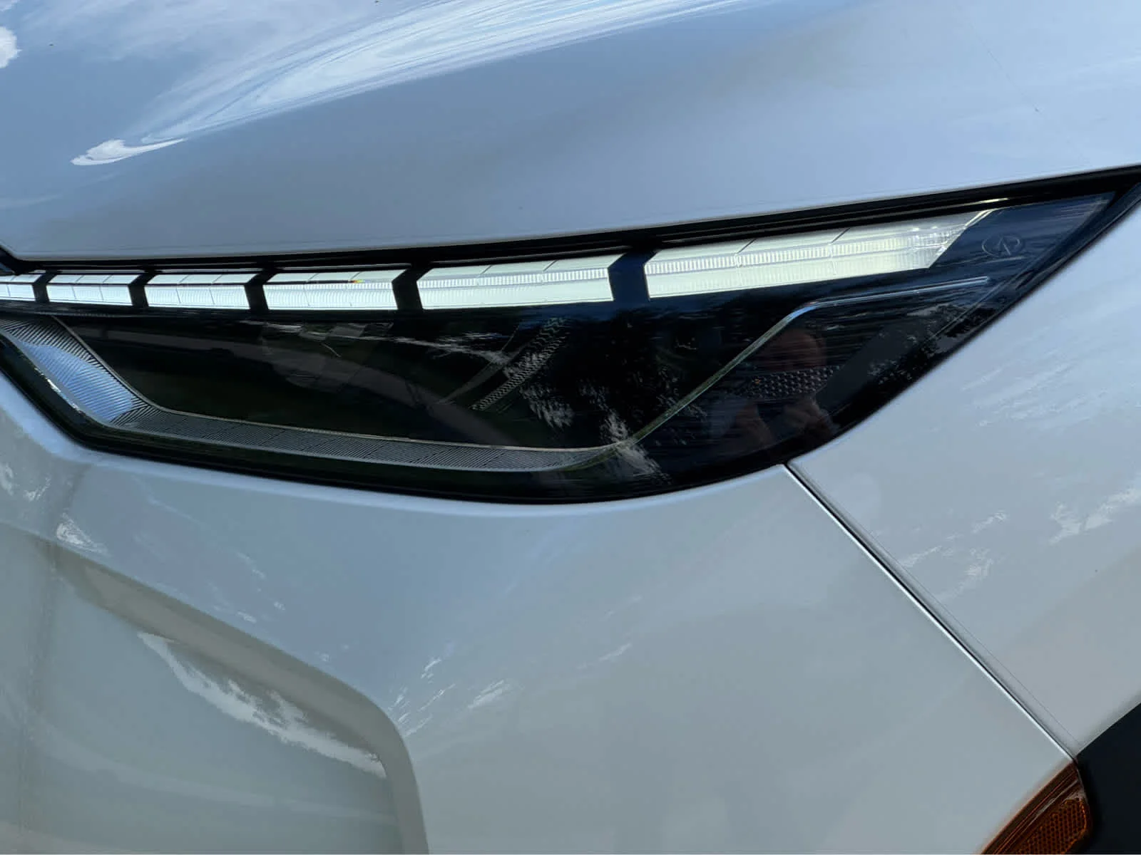 New 2027 2T RAD WHT INFINITI Autograph AWD image 22