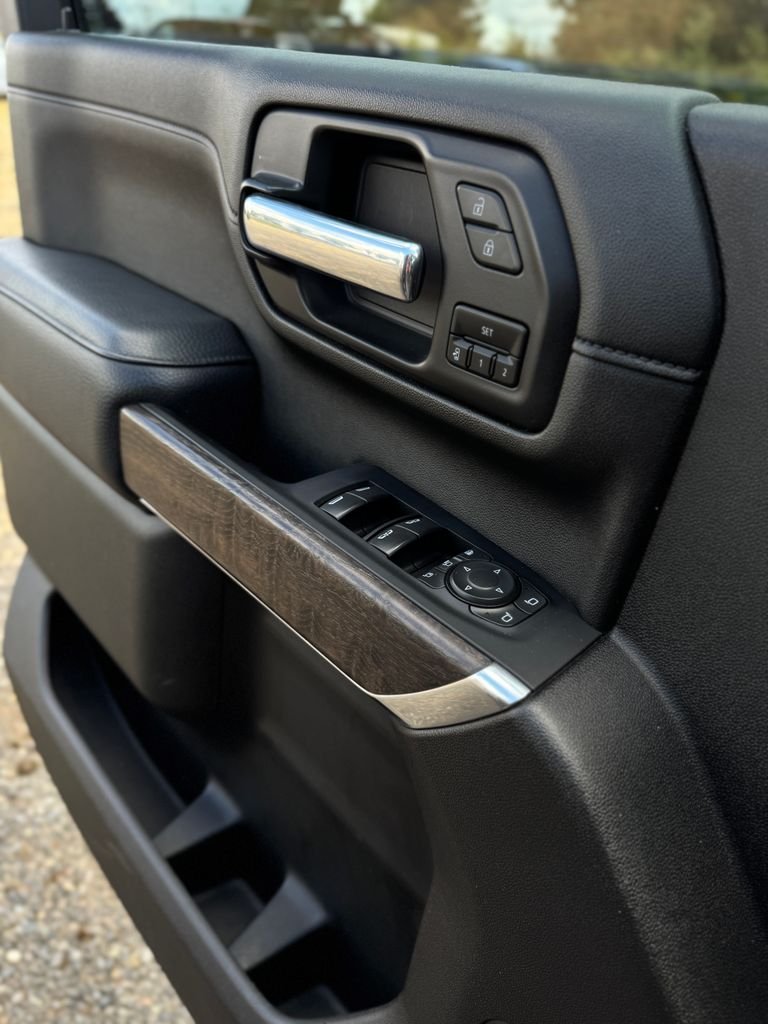 Used 2022 Ebony Twilight Metallic GMC Denali image 34
