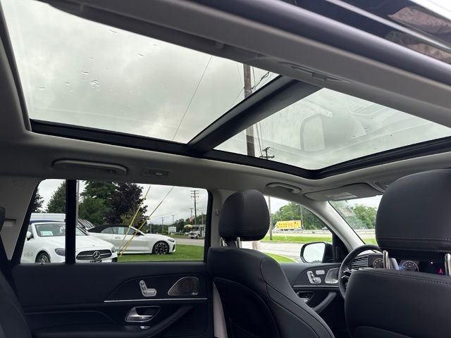 New 2026 Obsidian Black Metallic Mercedes-Benz GLS 450 image 33