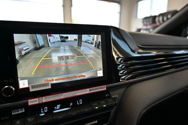 2026 Toyota Camry SE - Photo 16