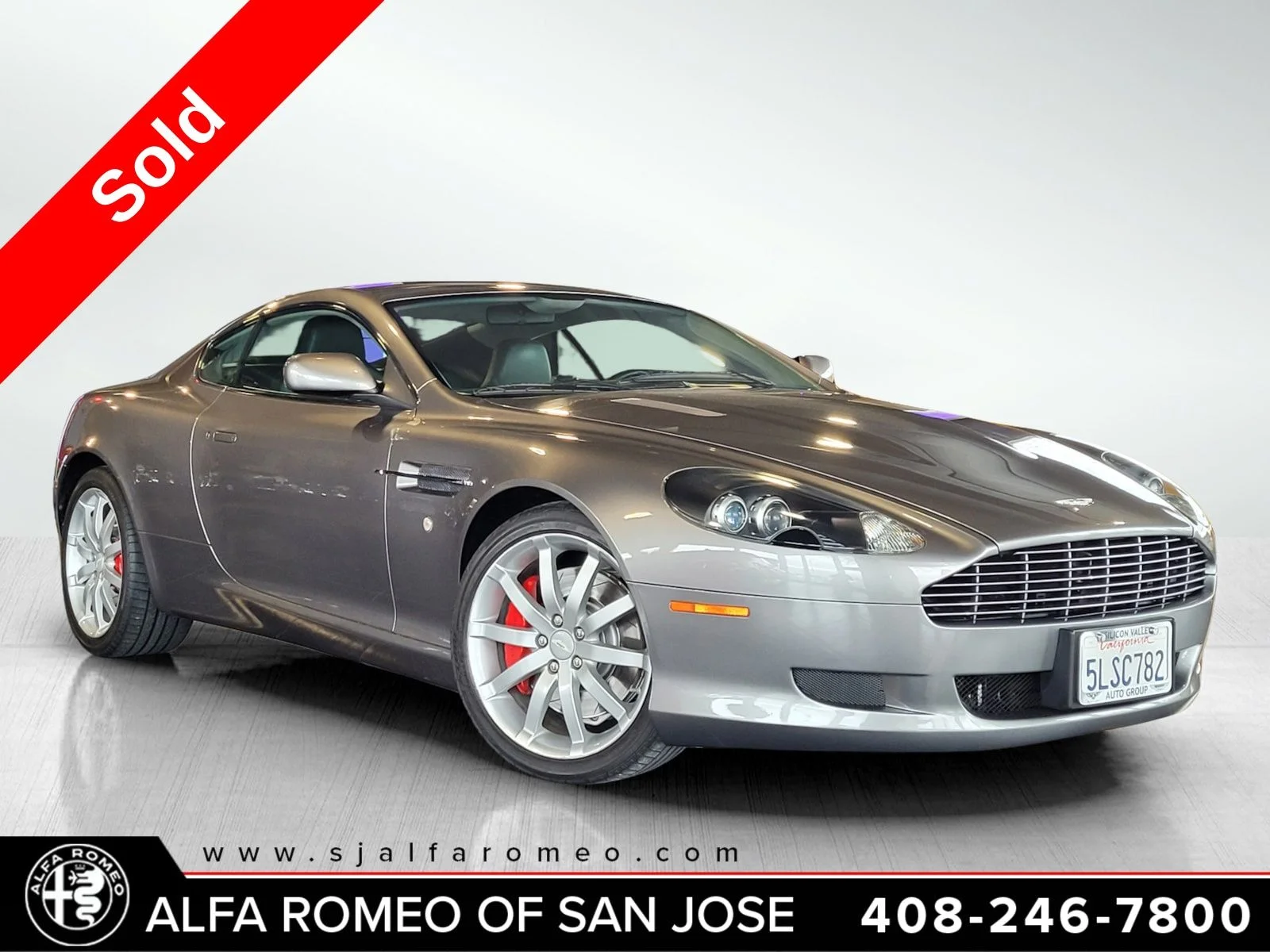 Used 2005 White Aston Martin Base image 1