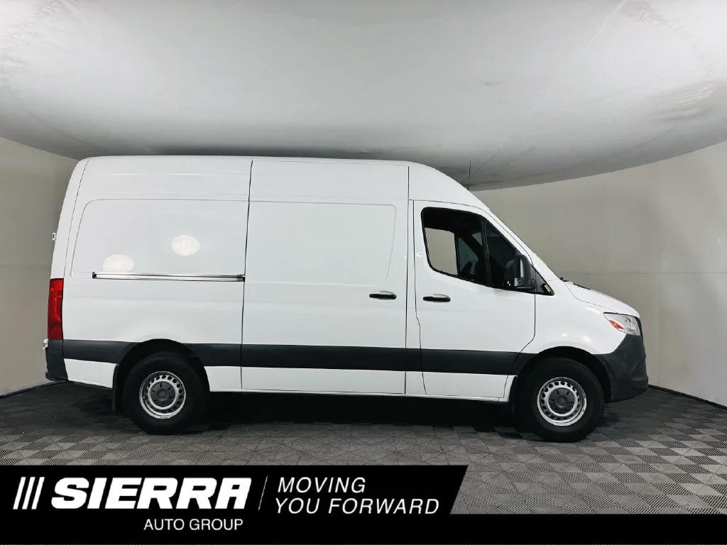 Used 2020  Mercedes-Benz  image 1