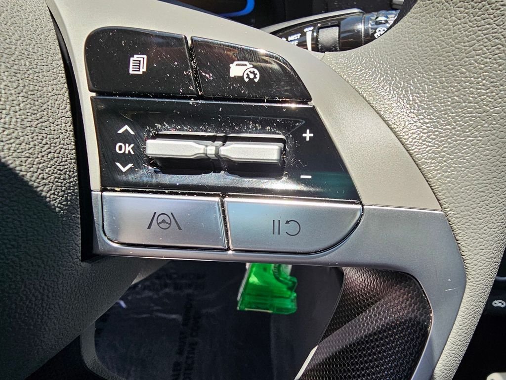 2025 Hyundai Elantra SE - Photo 26