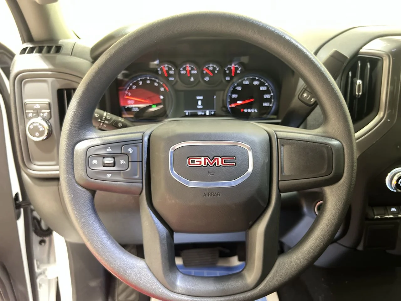 2025 GMC Sierra 1500 Pro - Photo 48