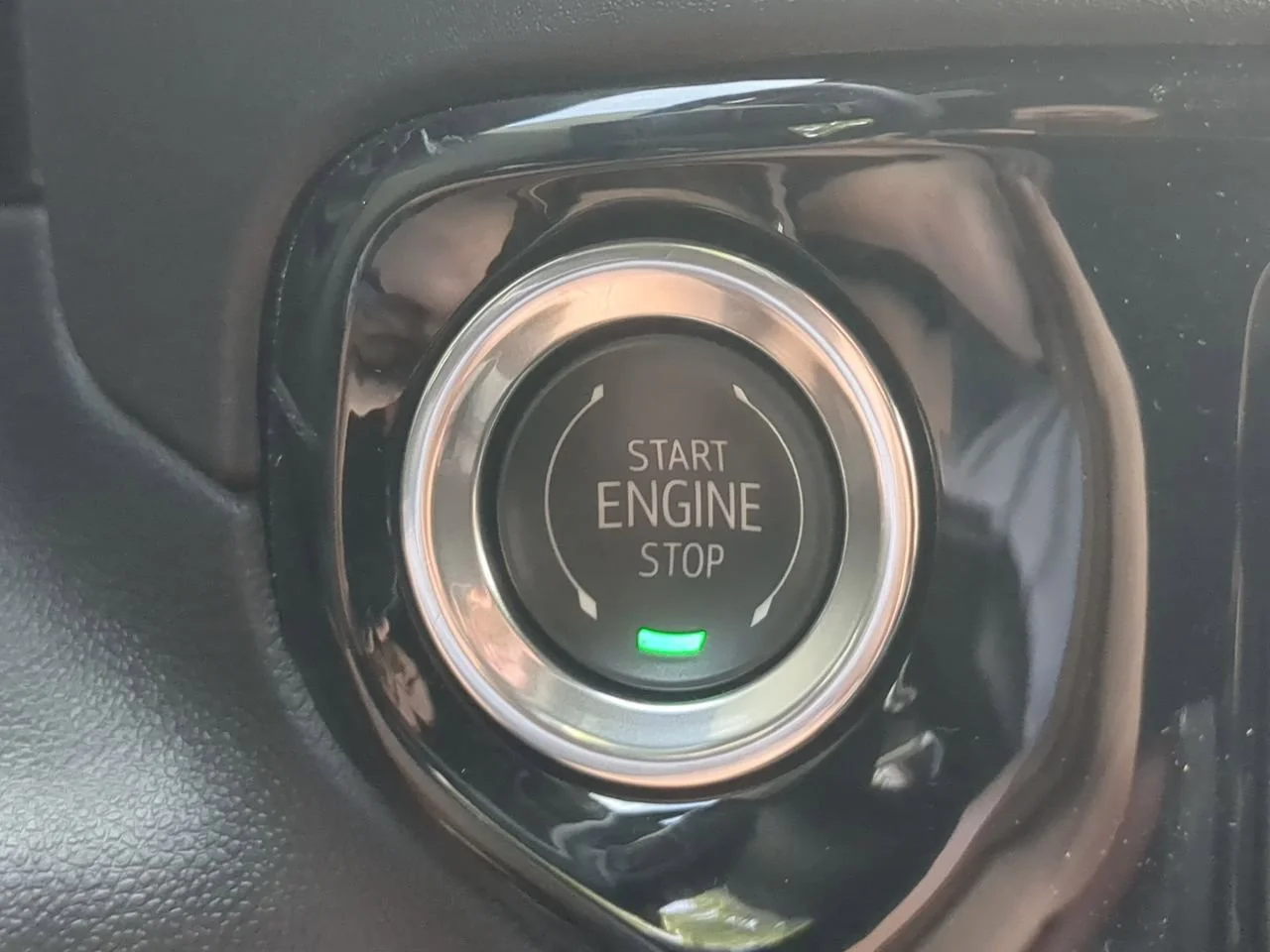 New 2026 Summit White GMC Elevation image 17
