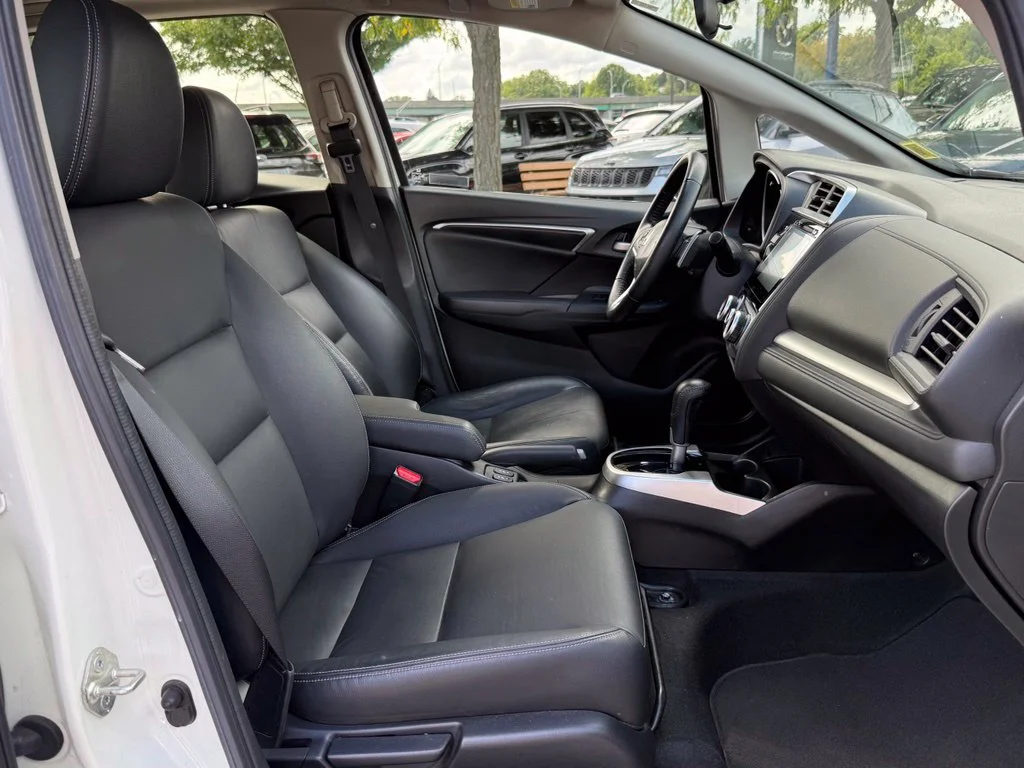 Used 2017 White Orchid Pearl Honda EX-L image 29