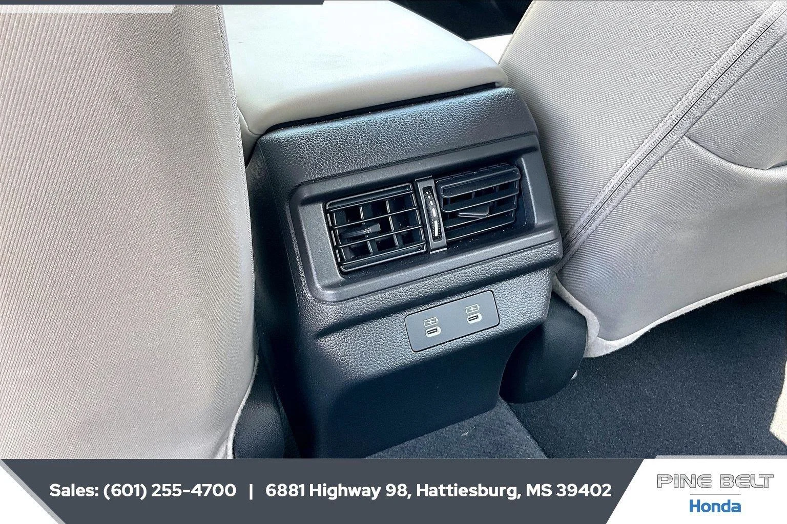 Used 2025 Platinum White Pearl Honda SE image 24