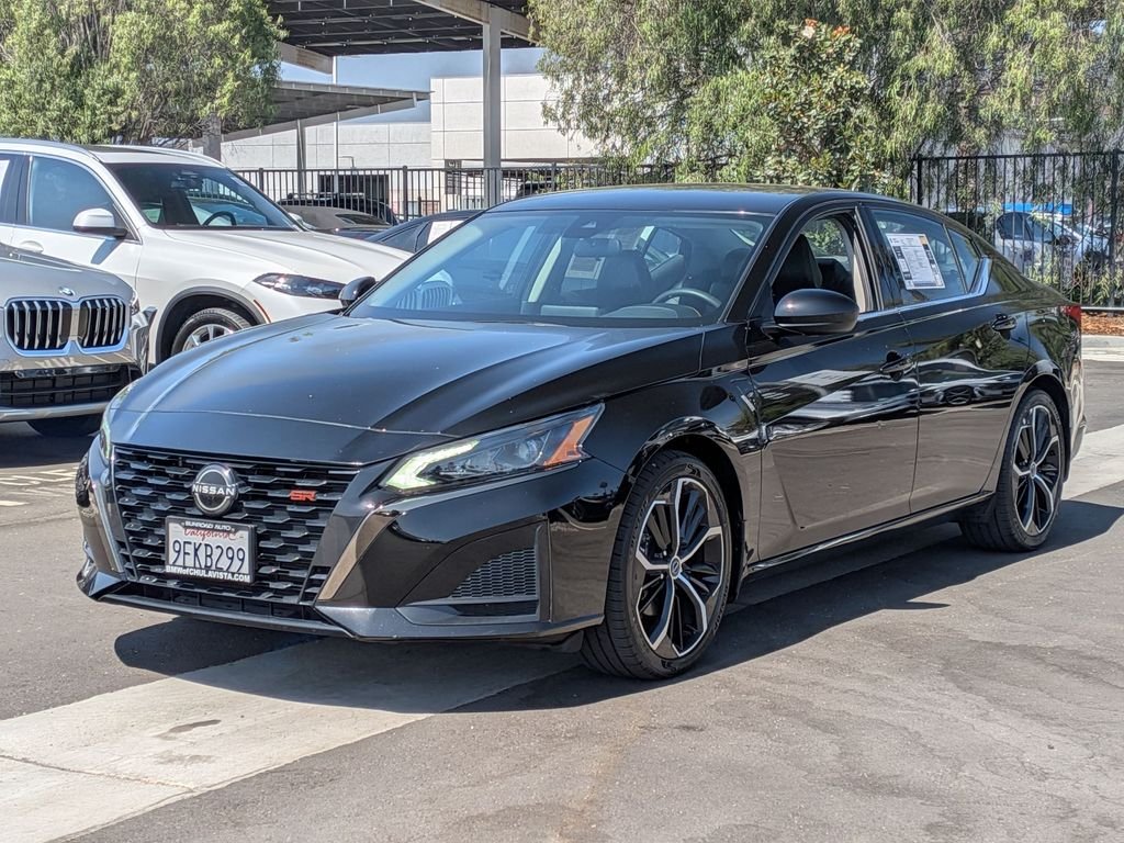 Used 2023 Black Nissan 2.5 SR image 2