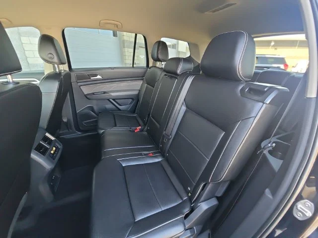 Used 2022  Volkswagen 3.6L V6 SE w/Technology image 22