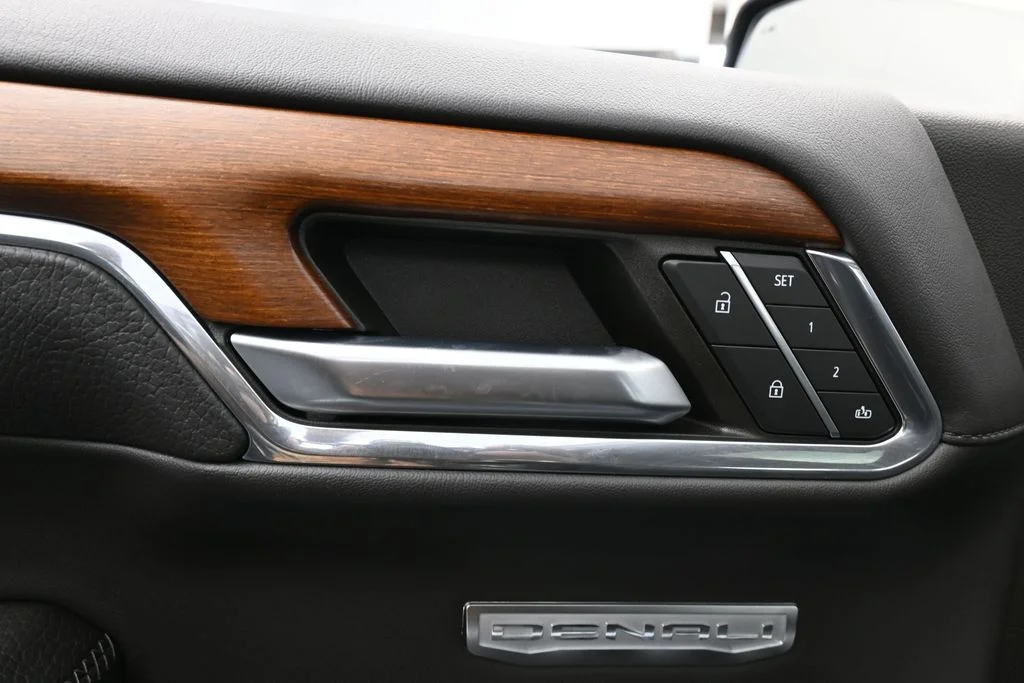 Used 2023 Sterling Metallic GMC Denali image 13
