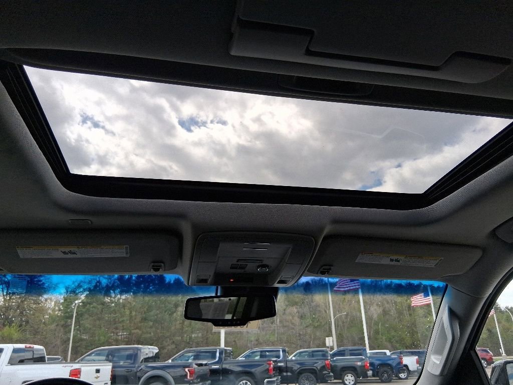 Used 2019 SUMMIT WHITE Chevrolet Premier image 13