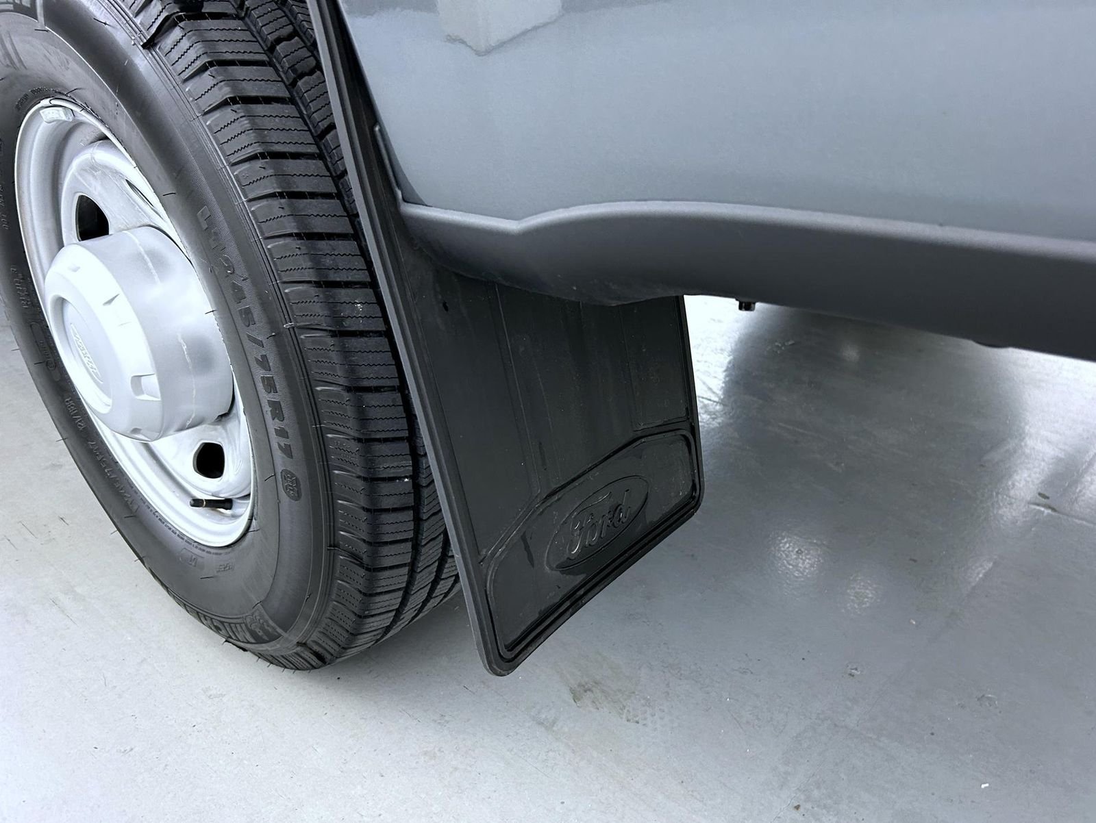 New 2026 Carbonized Gray Metallic Ford XL image 27
