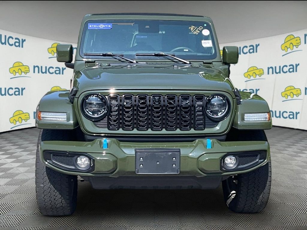 Used 2024 Green Jeep High Altitude 4xe image 2