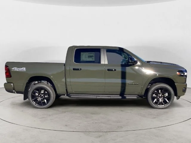 New 2027 Tank Ram LARAMIE CREW CAB 4X4 5