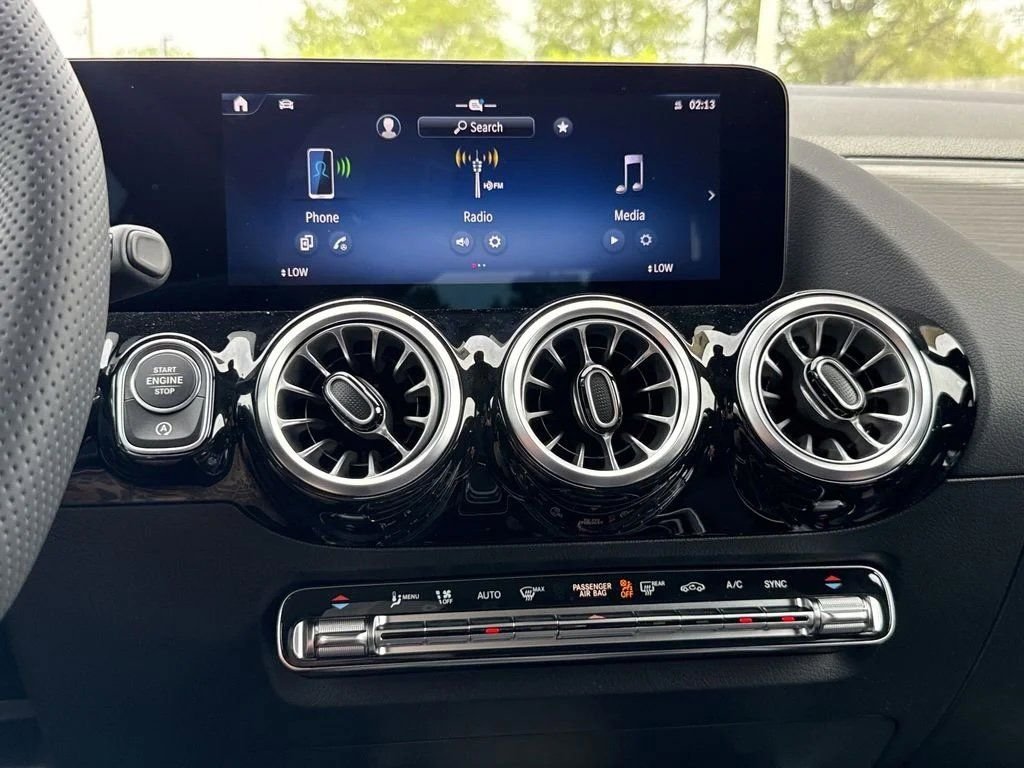2025 Mercedes-Benz GLA GLA250 - Photo 24