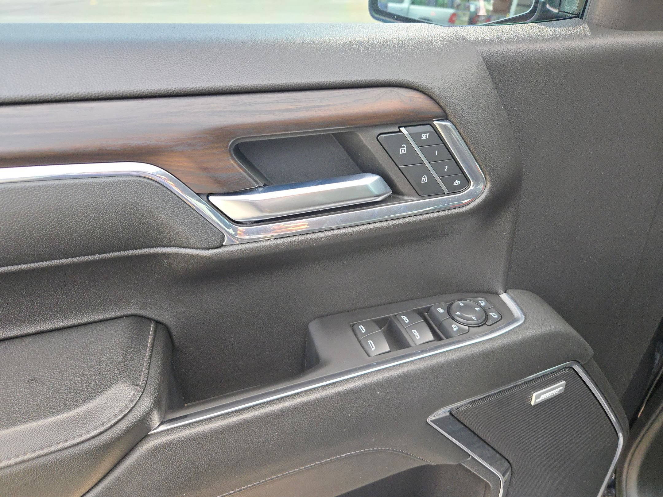 Certified Used 2024 Onyx Black GMC SLT image 12