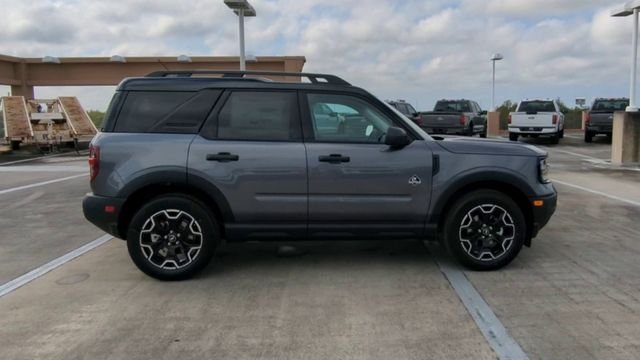 New 2026 Carbonized Gray Metallic Ford Outer Banks® image 88