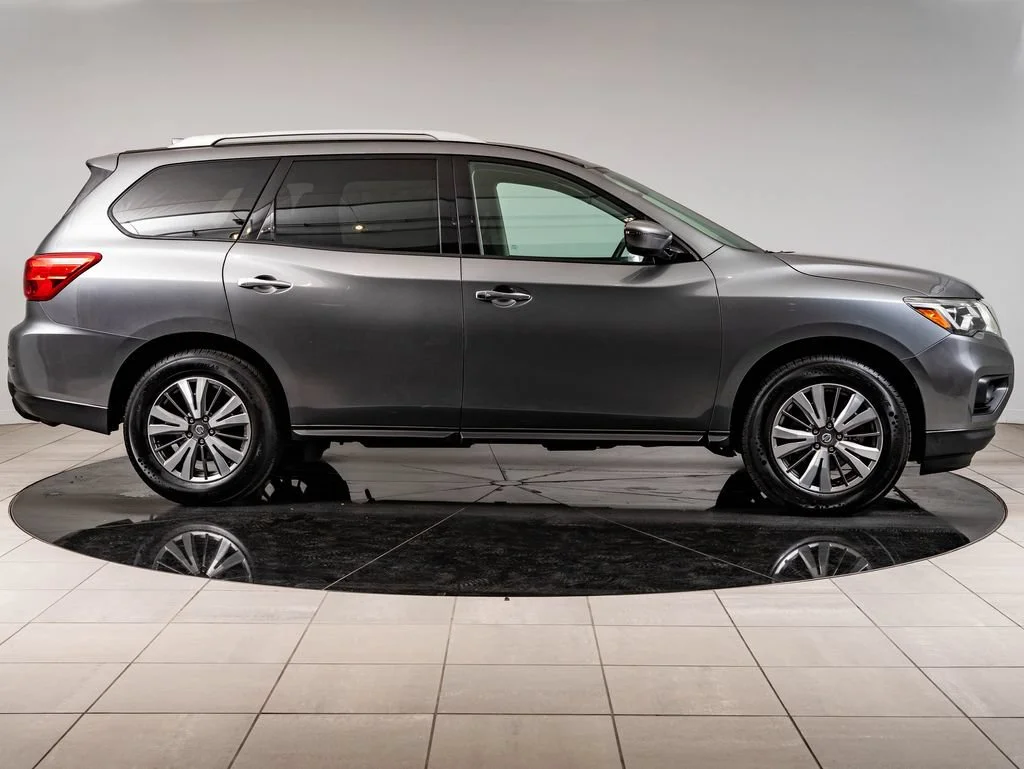 Used 2020 Gun Metallic Nissan SV image 11