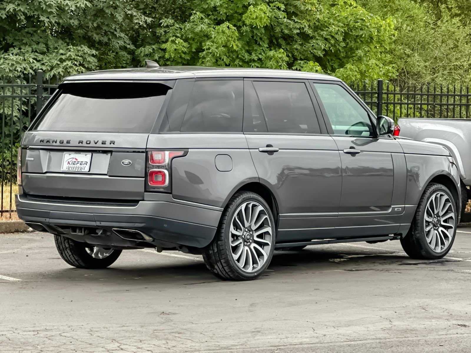 Used 2018  Land Rover 5.0L V8 Supercharged image 3