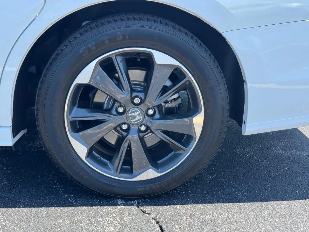 2024 Honda Odyssey Elite - Photo 8
