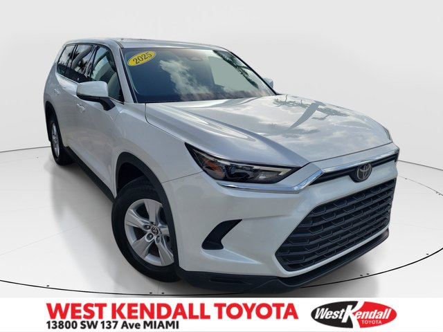 2025 Toyota Grand Highlander LE