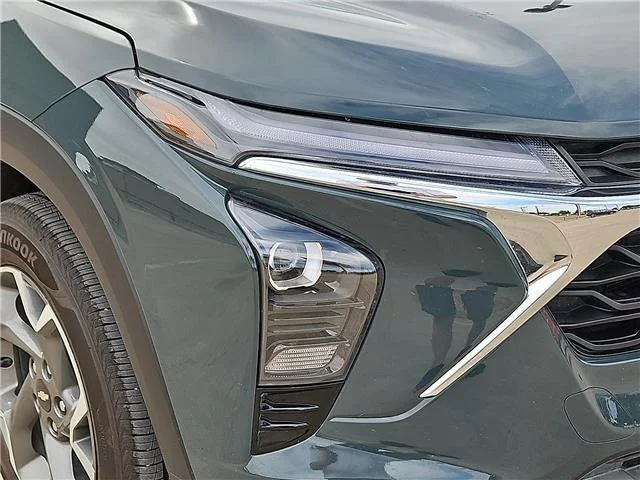 Used 2025 Gray Chevrolet LT Front-Wheel Drive image 6
