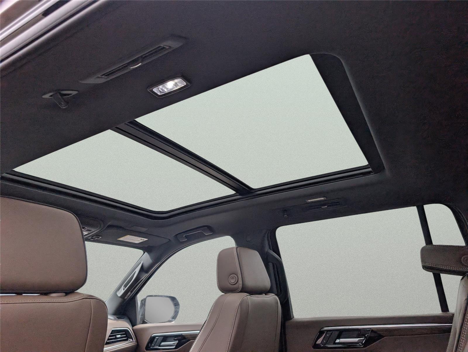 2026 Chevrolet Suburban High Country - Photo 12