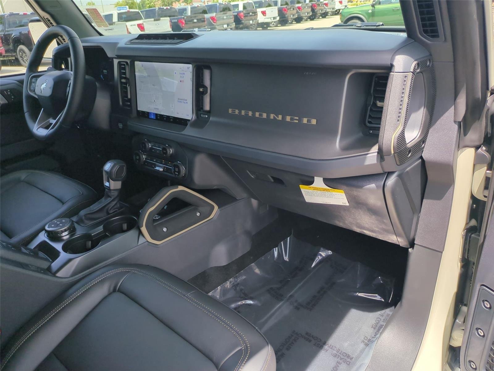 New 2026 Desert Sand Ford Badlands® image 38