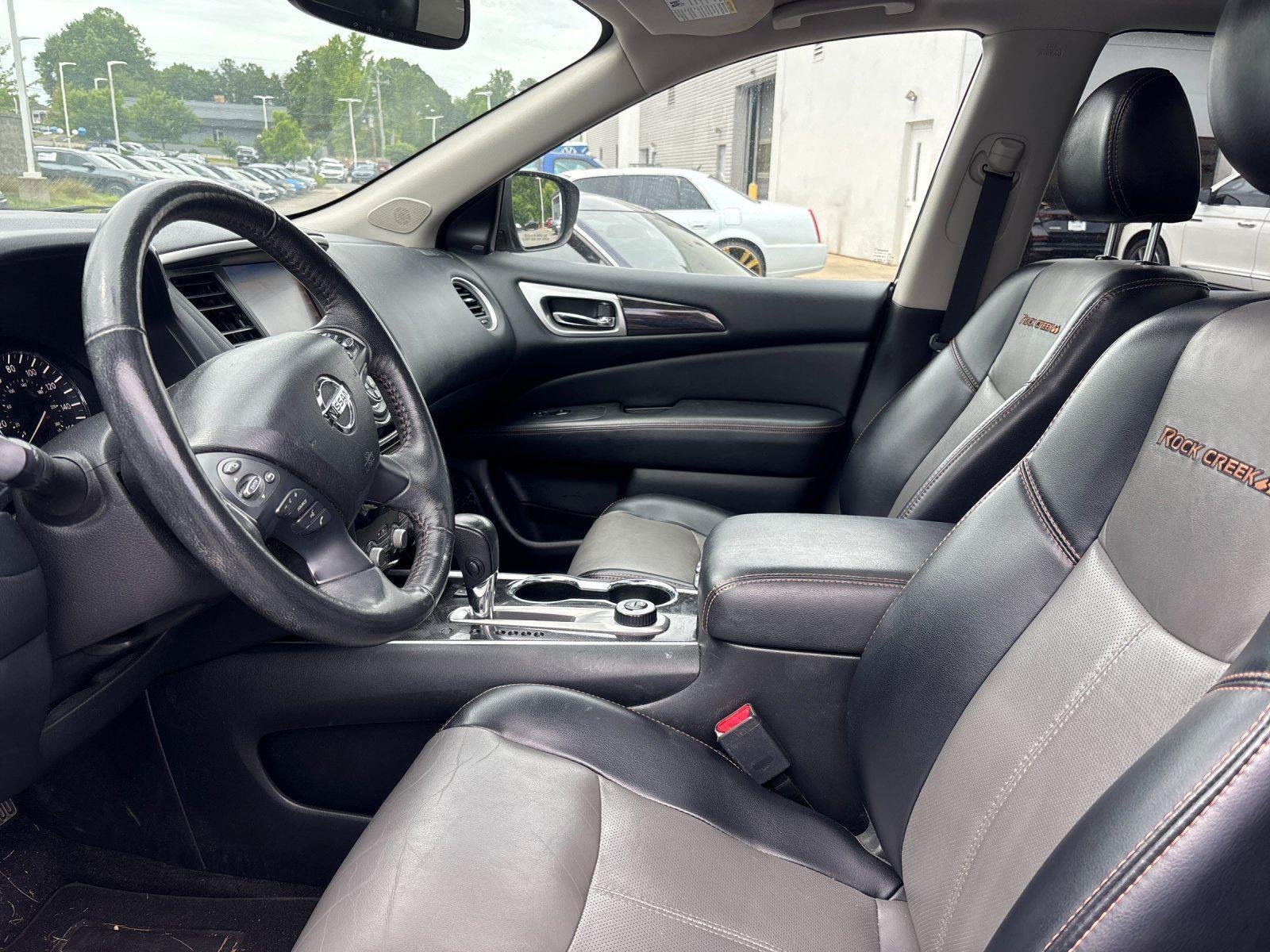 Used 2020  NISSAN SL image 14