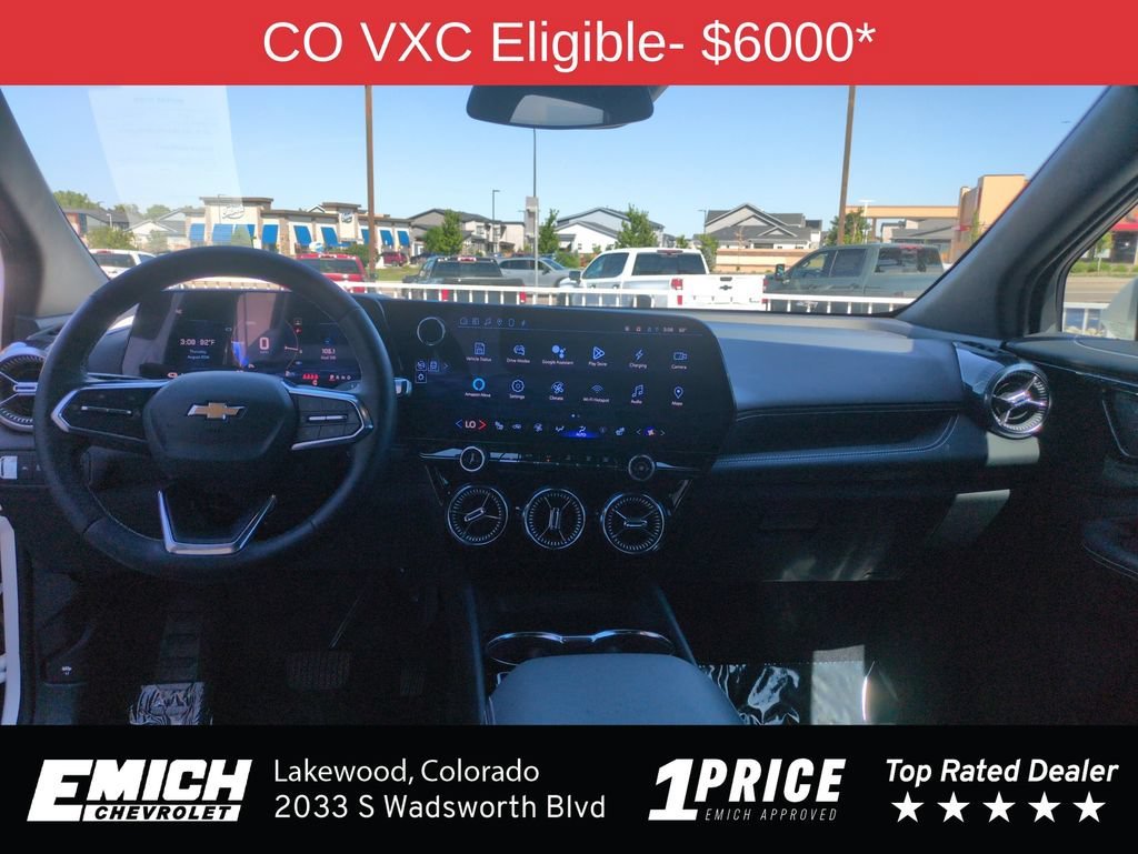 Used 2024 Summit White Chevrolet LT image 12