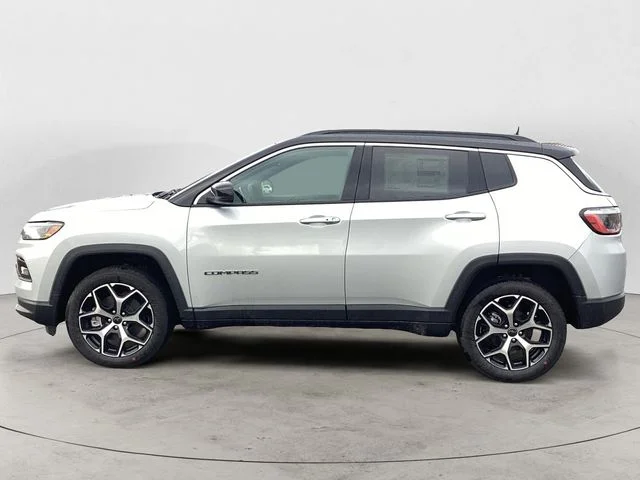 New 2026 Silver Zynith Metallic Clearcoat Jeep LIMITED 4X4 image 2