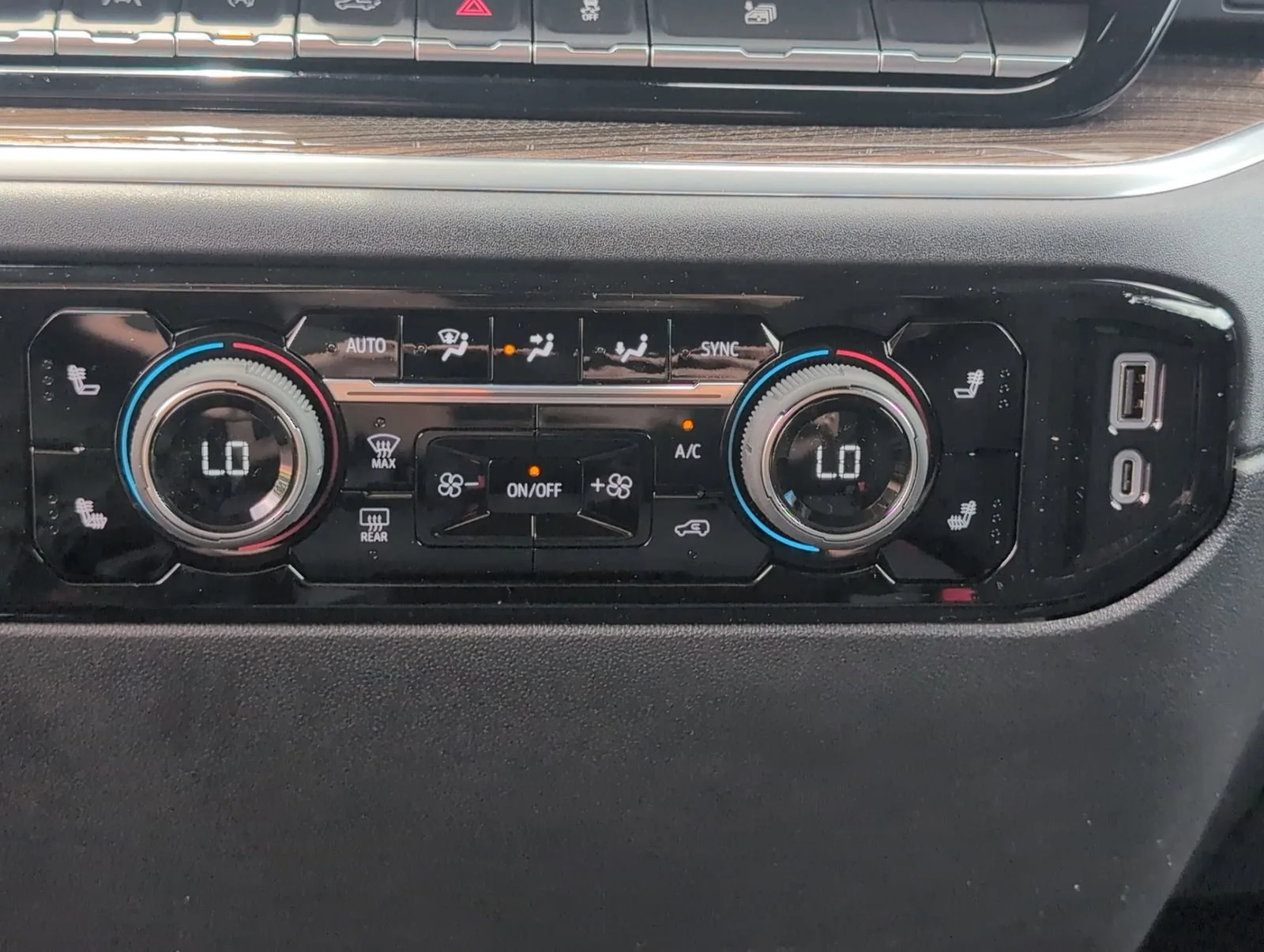 2026 Chevrolet Silverado 1500 LT - Photo 20