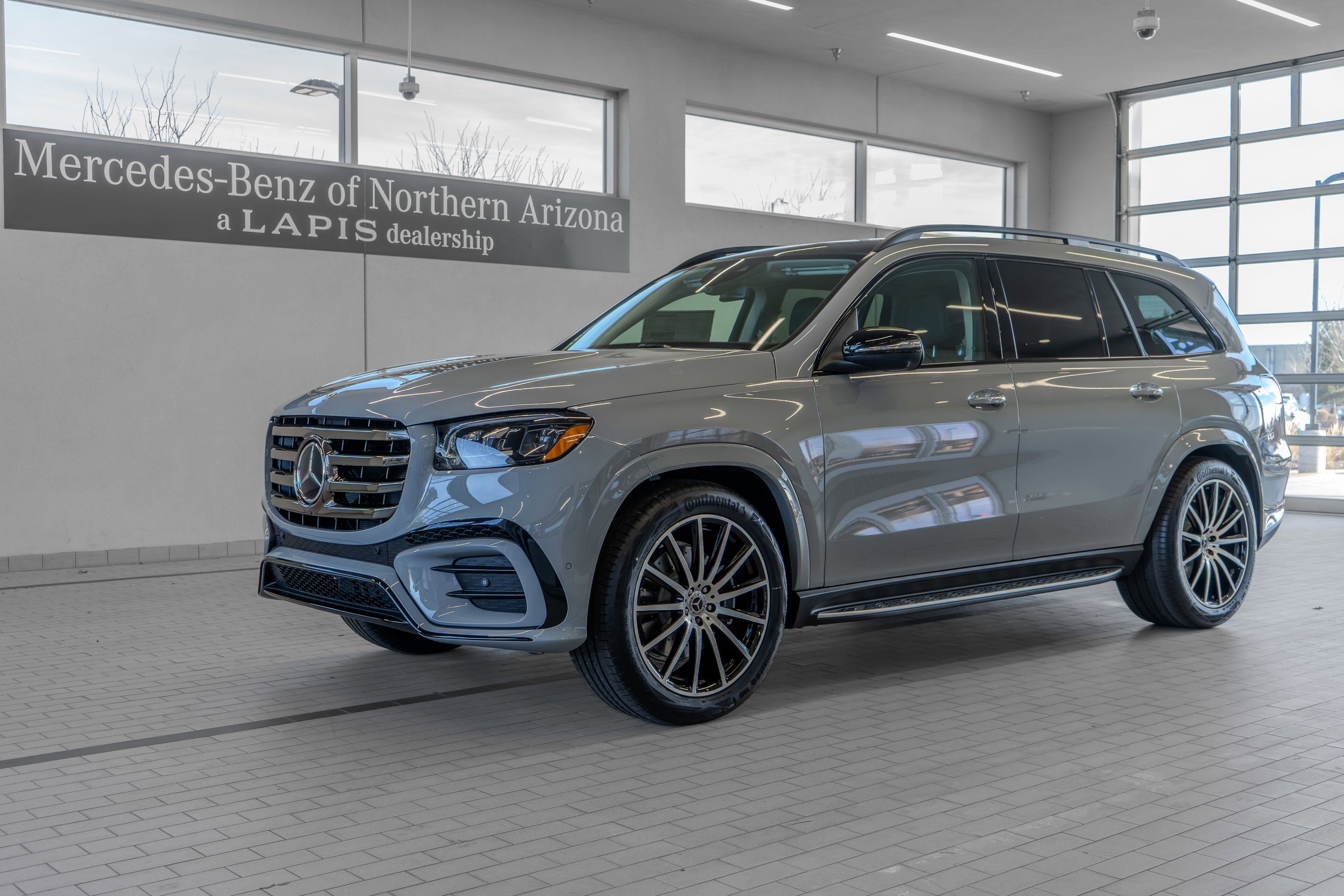 New 2026 MANUFAKTUR Alpine Grey Mercedes-Benz GLS 450 image 3